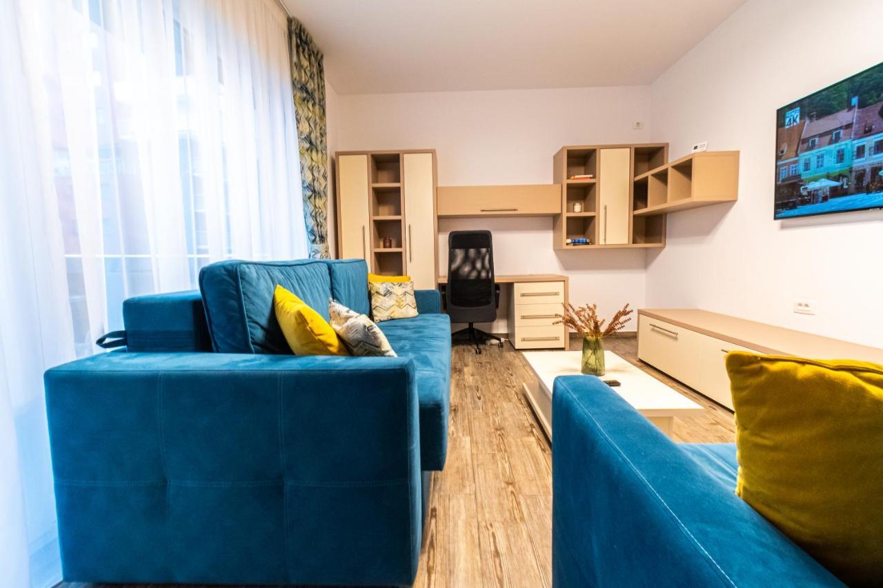 Yan Apartment - Near Mall & Free Private Parking Брашов Екстер'єр фото