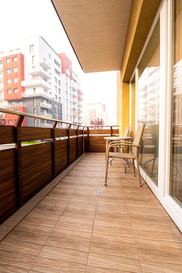 Yan Apartment - Near Mall & Free Private Parking Брашов Екстер'єр фото